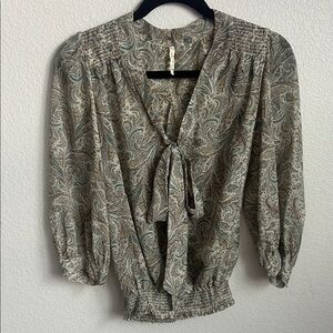 Willow & Clay Gray Paisley Blouse with Tie Front